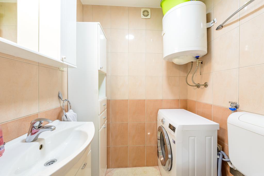 Apartment Sanja *